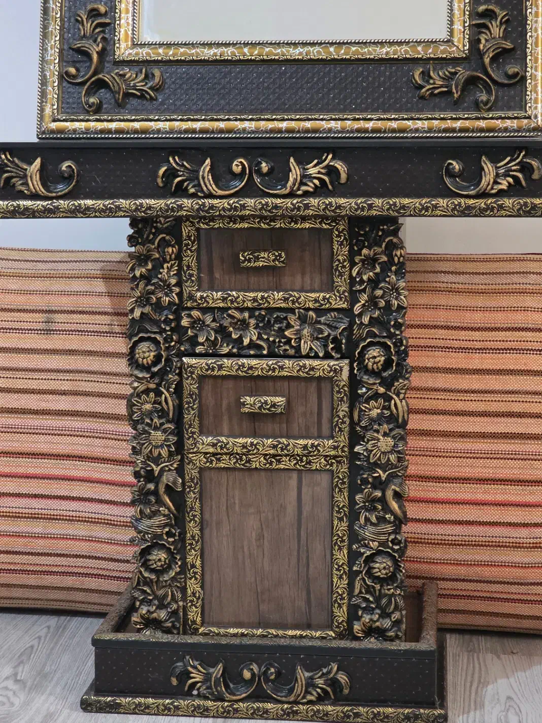 آیینه و کنسول|بوفه، ویترین، کنسول|آستانه اشرفیه, |دیوار