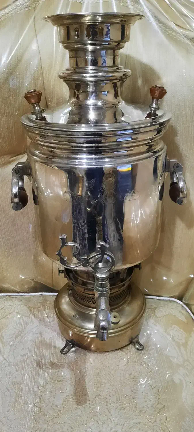 سماور نفتی برنجی اصل روس|کلکسیون اشیاء عتیقه|کرج, کوی امامیه|دیوار