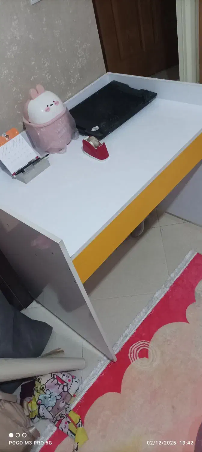 میز کودک یا کار|میز تحریر و کامپیوتر|اصفهان, گرکان|دیوار