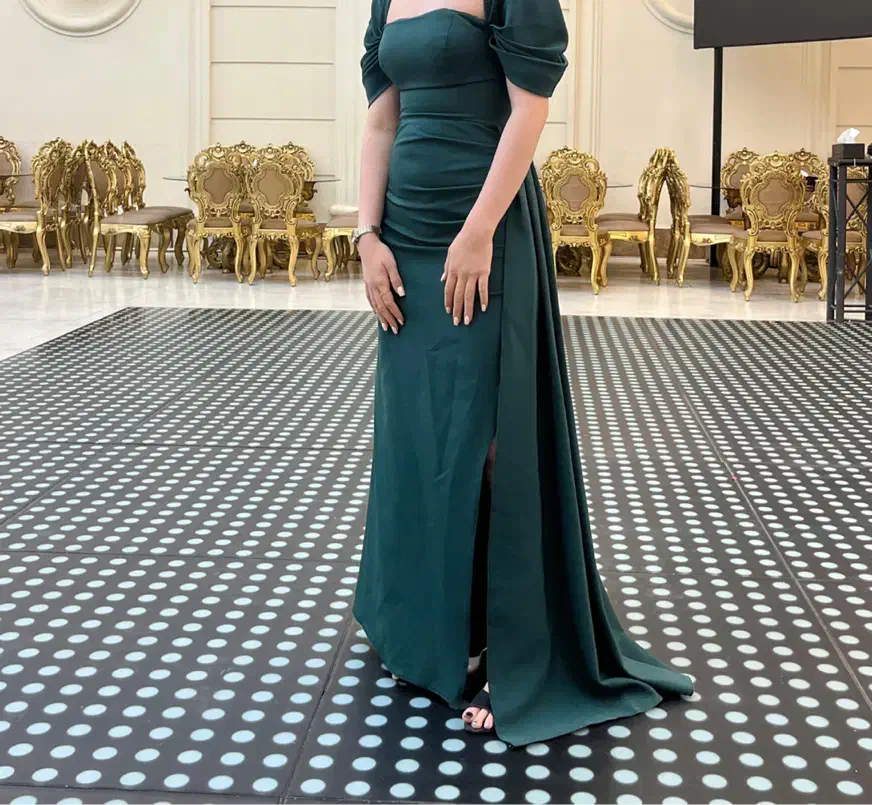 لباس مجلسی دخترانه|لباس|اندیشه, اندیشه فاز ۴|دیوار