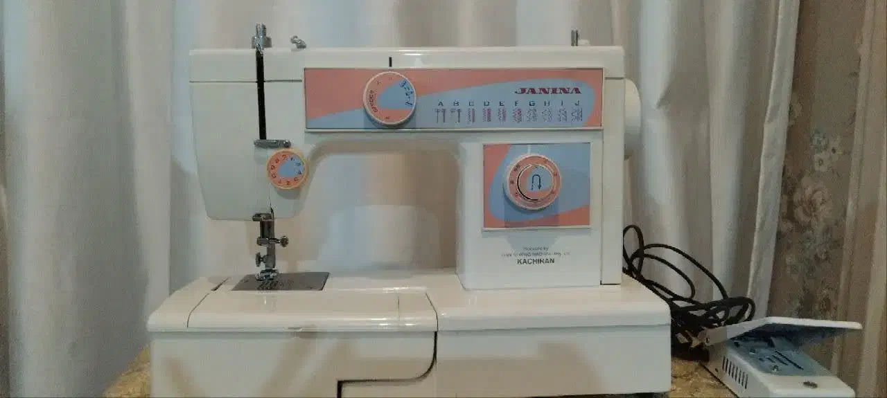 چرخ خیاطی جانینا|چرخ خیاطی و ریسندگی|مشهد, گاز|دیوار