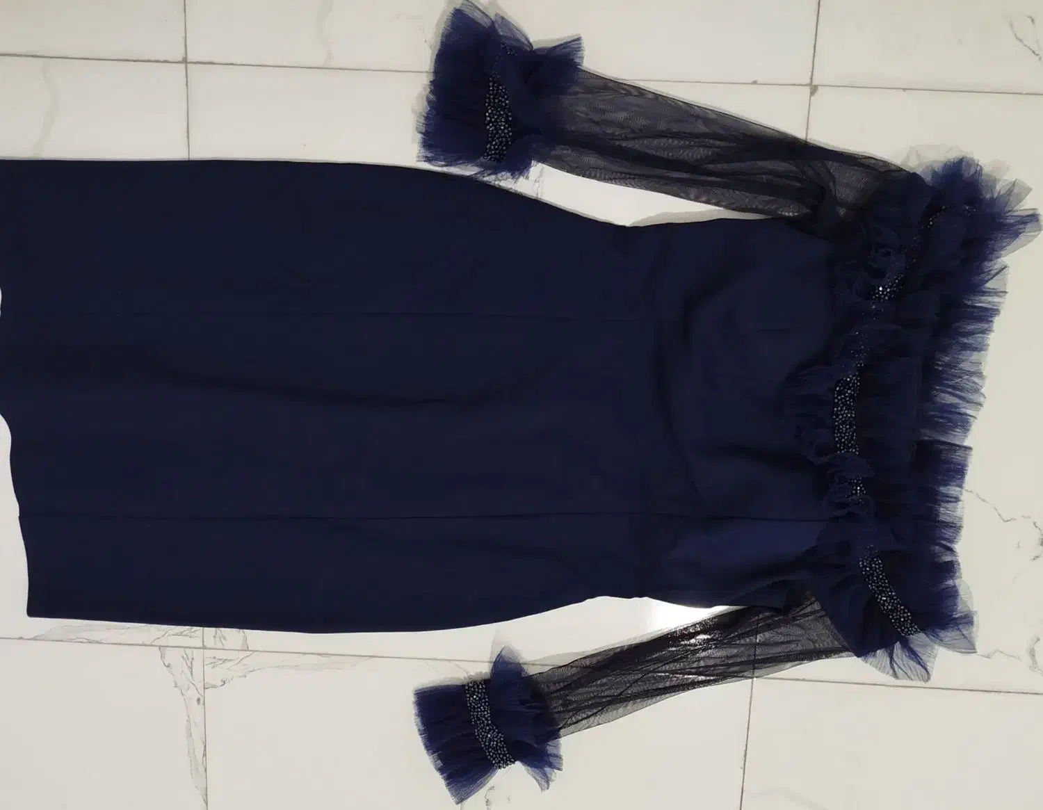 لباس مجلسی|لباس|آستارا, |دیوار