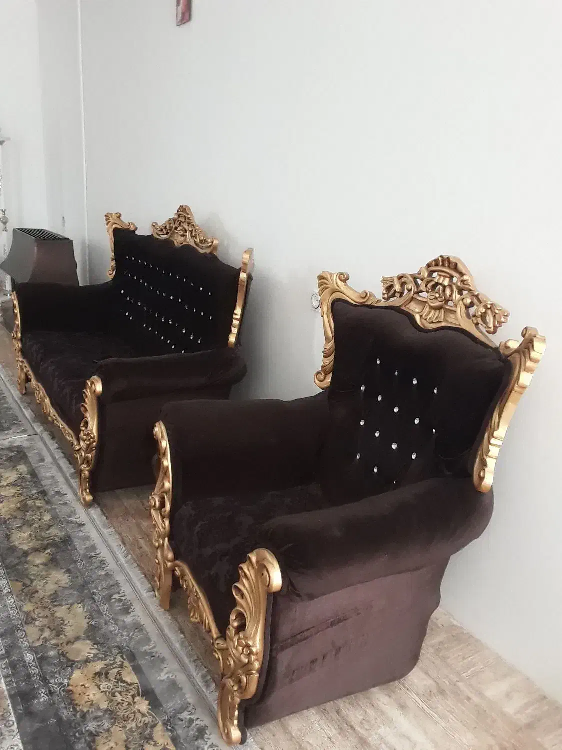 یک دست مبل هفت نفره سلطنتی راحتی قیمت  هفت میلیون|مبلمان خانگی و میز عسلی|تایباد, |دیوار