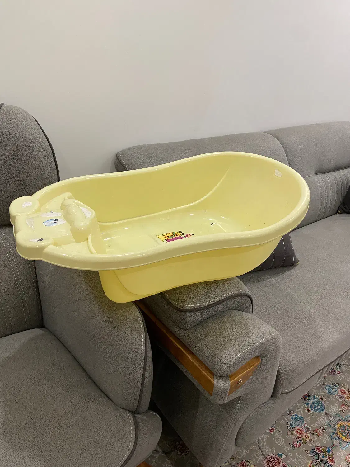 مقداری لباس و‌لوازم کودک|کفش و لباس بچه|خرم‌آباد, |دیوار