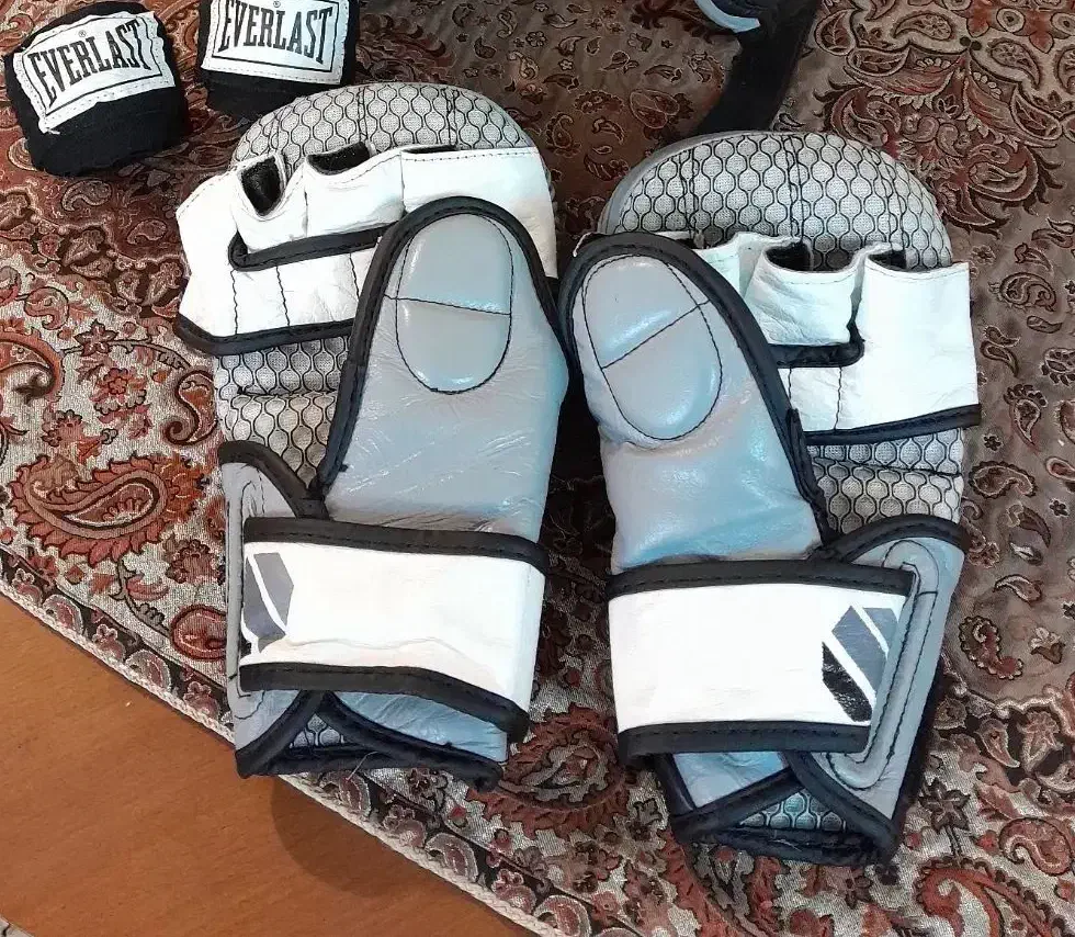 دستکش ام ام ای mma ufc و باند بوکس|تجهیزات ورزشی|تهران, مینای شمالی (مخبر)|دیوار