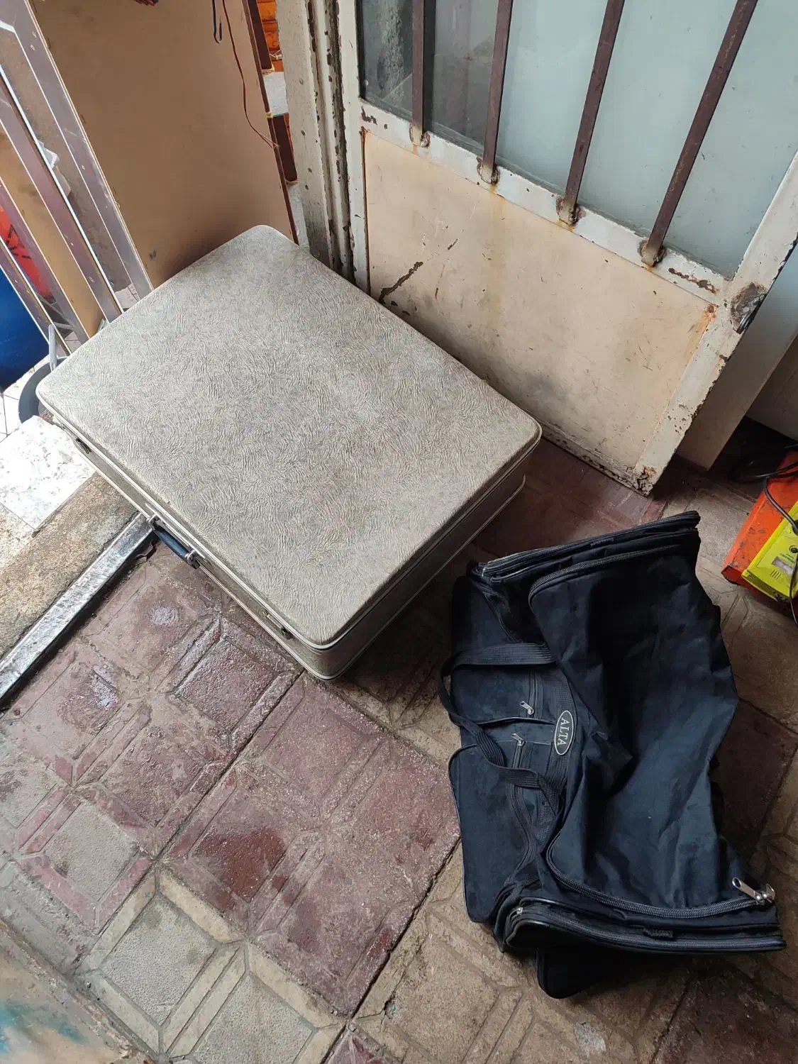 چمدان و ساک|کیف، کفش، کمربند|سنندج, |دیوار