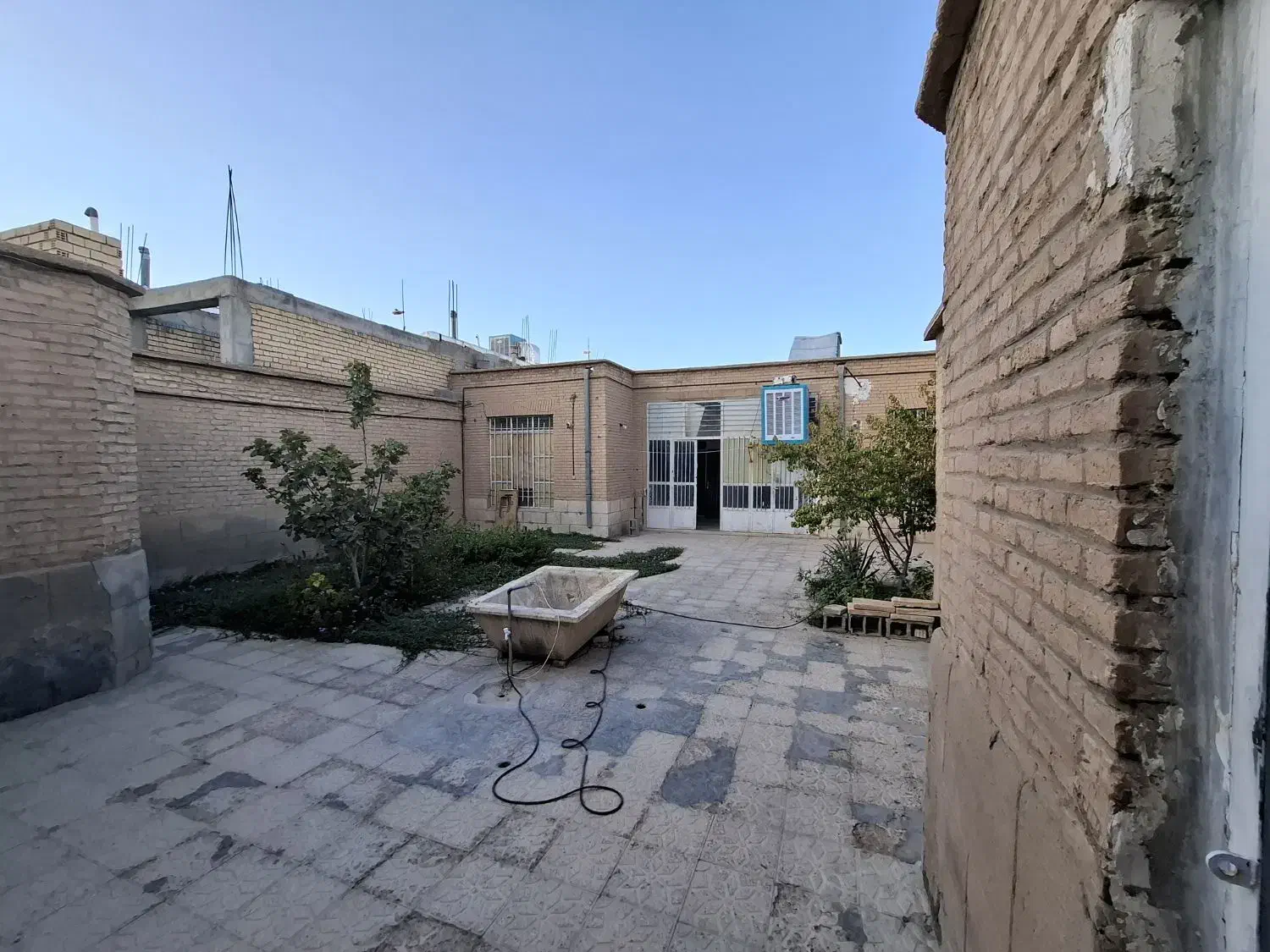 فروش تیر آهنی زمین|فروش خانه و ویلا|نیریز, |دیوار