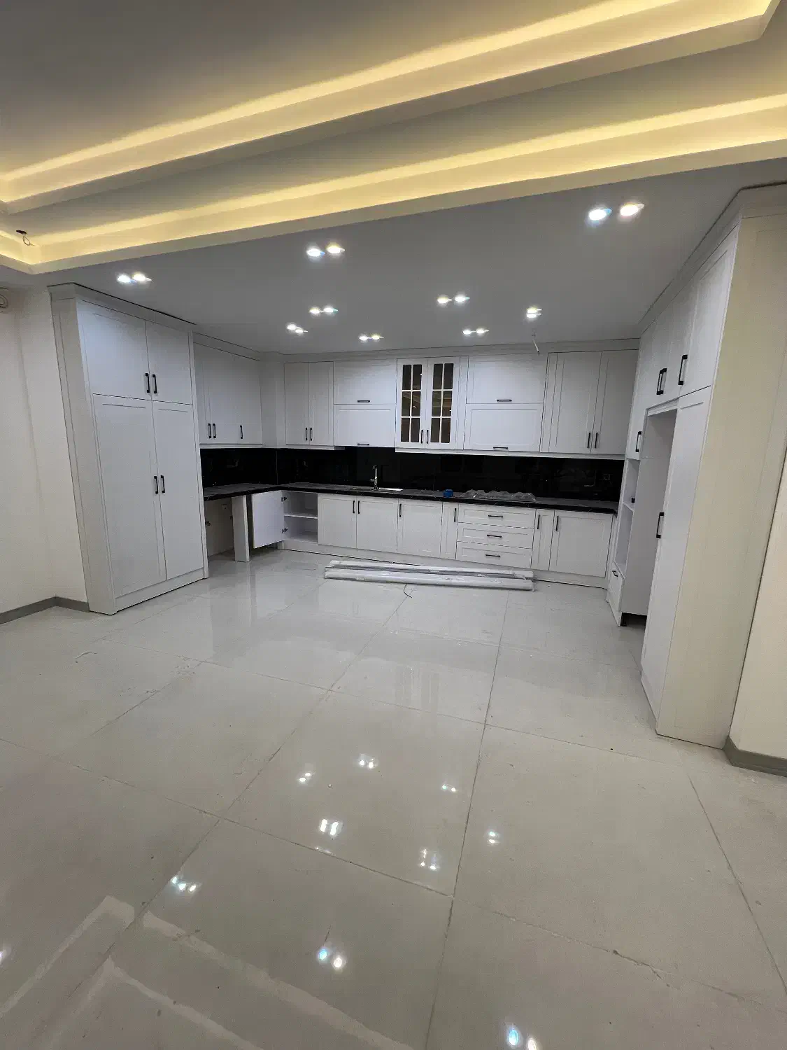 مجاوراستخر/طبقه۵/غیراوقاف نوساز|فروش آپارتمان|لاهیجان, قیام|دیوار