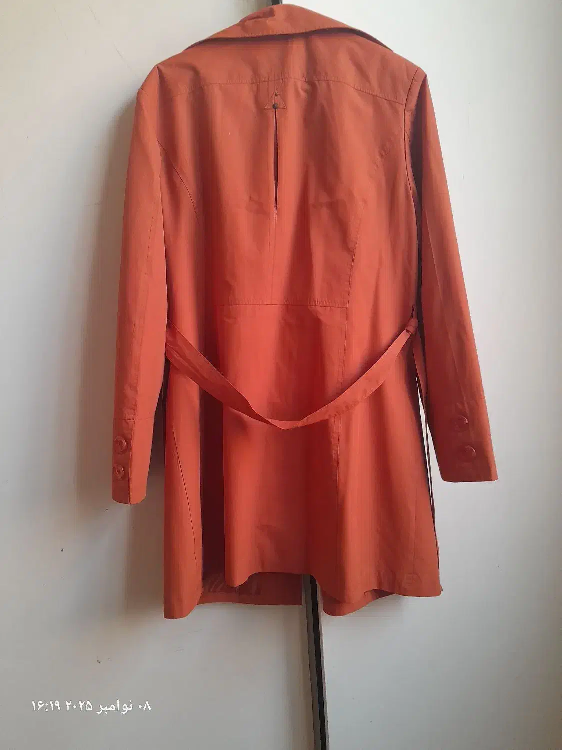 لباس های تمیز در حد نو|لباس|شاهین‌شهر, عطار|دیوار