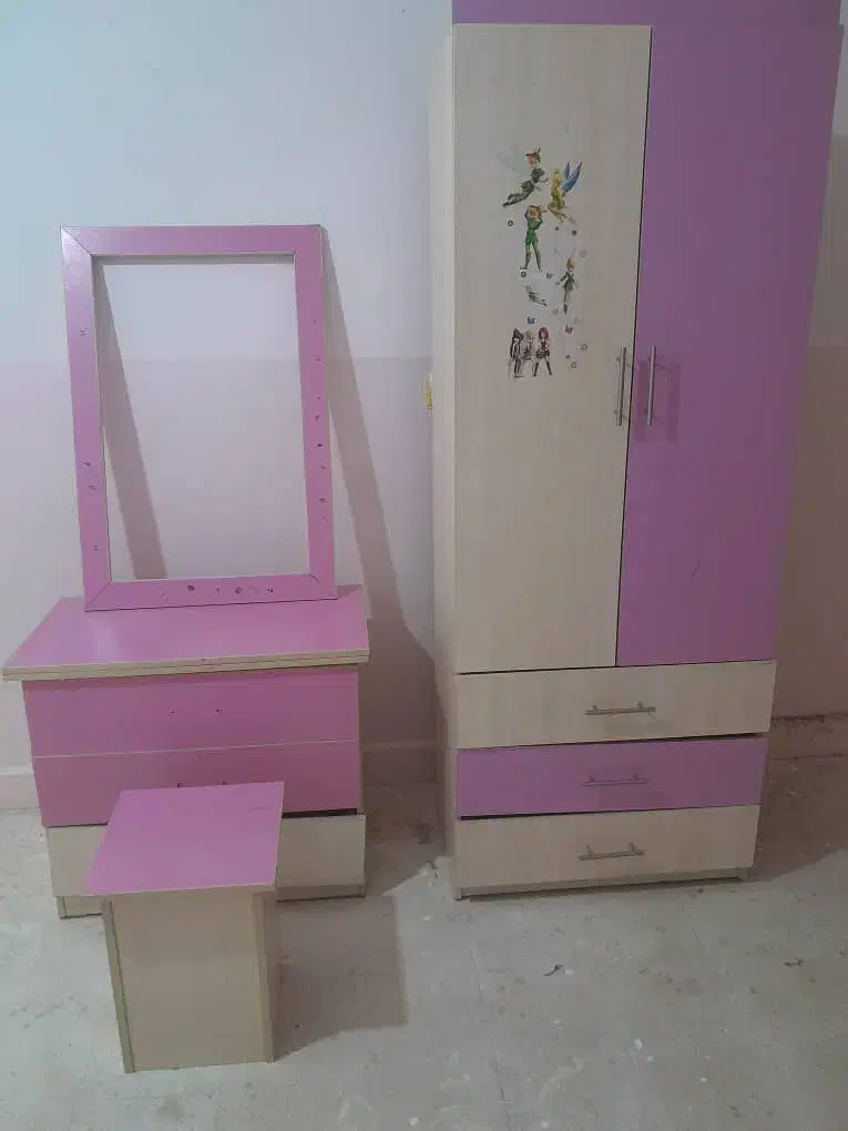 میزآرایش و کمد|اسباب و اثاث بچه|بوشهر, |دیوار