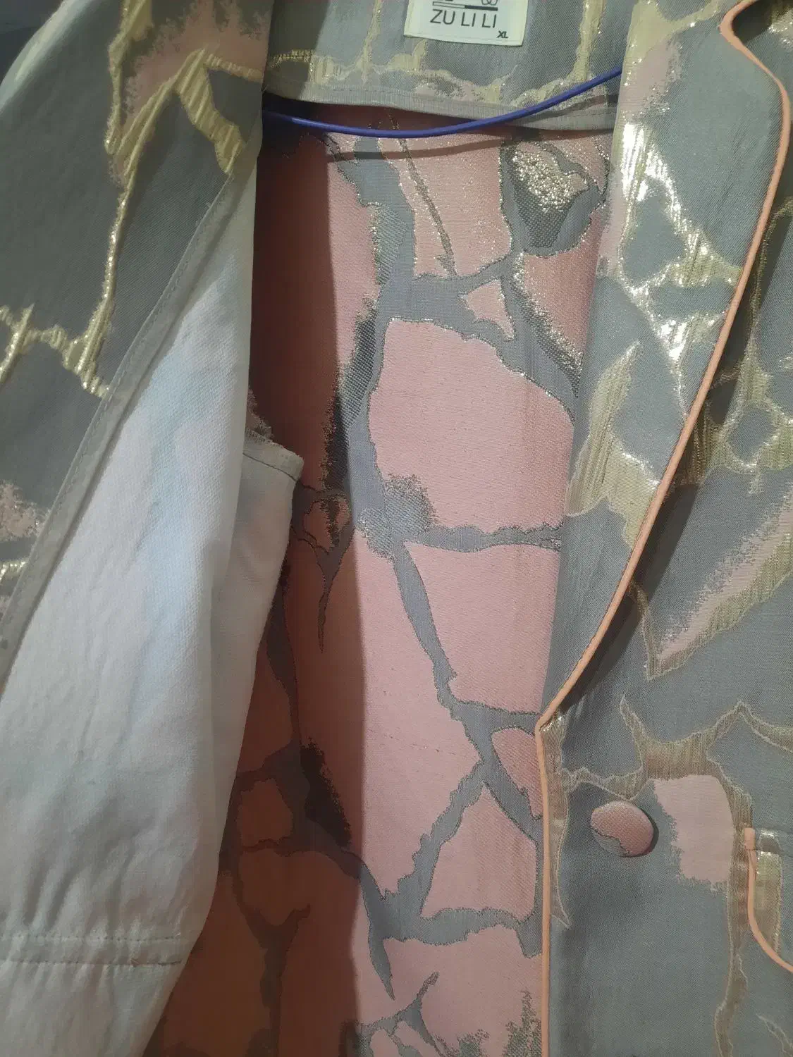 کت صورتی با رگه های طلایی سایز ۴۰ ۴۲|لباس|تهران, ایرانشهر|دیوار