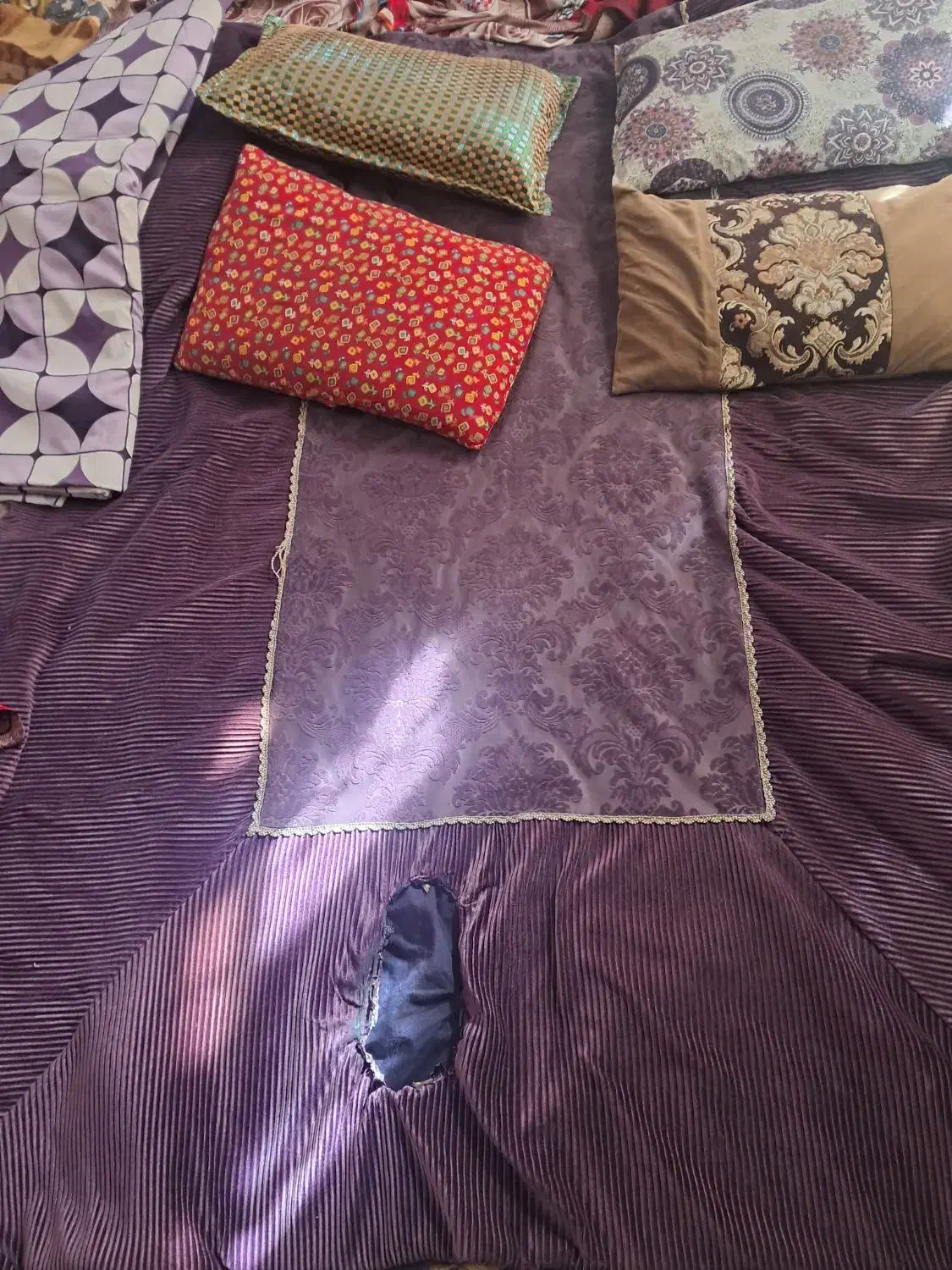 پتو و بالشت زیر قیمت رو بالیشتی|رختخواب، بالش، پتو|مشهد, رضاییه|دیوار