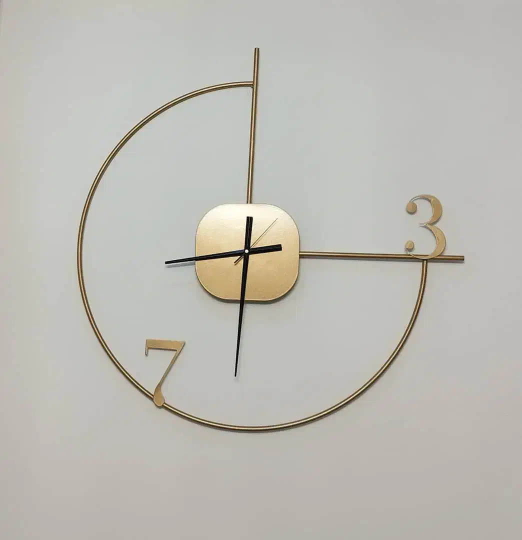 فروش ساعت دیواری کاملا نو استفاده نشده|ساعت دیواری و تزئینی|اصفهان, شهرک کاوه|دیوار