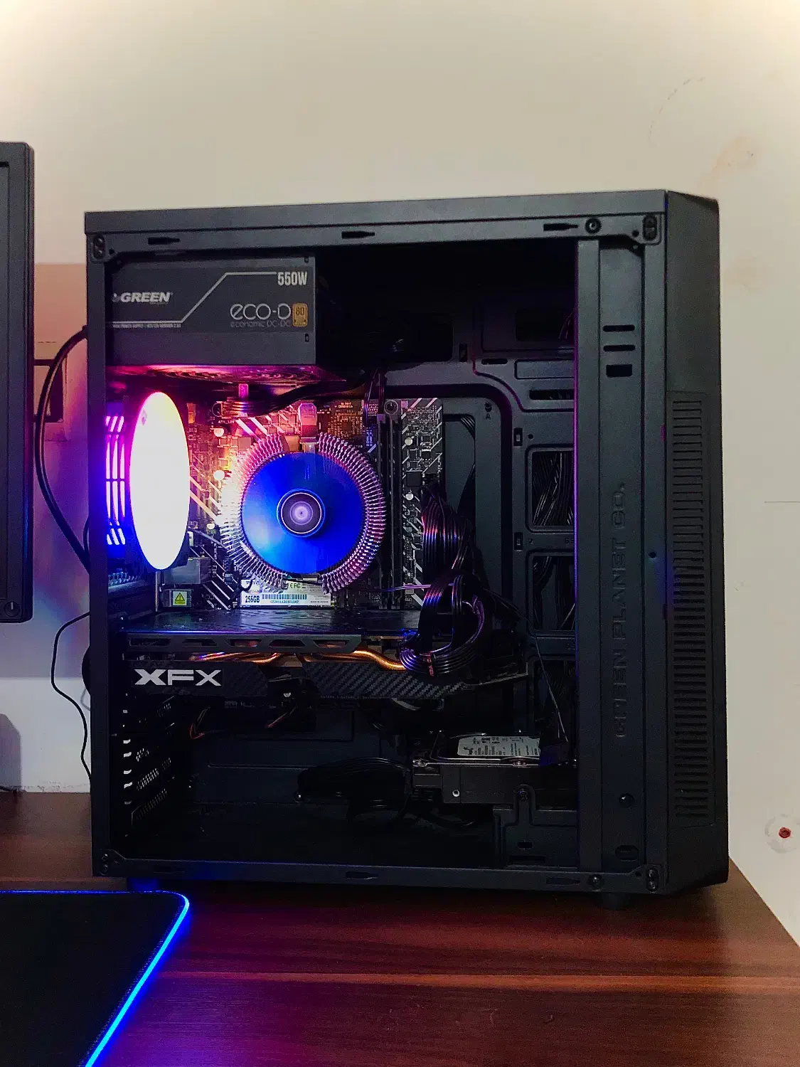 کیس گیمینگ|رایانه رومیزی|سنندج, |دیوار