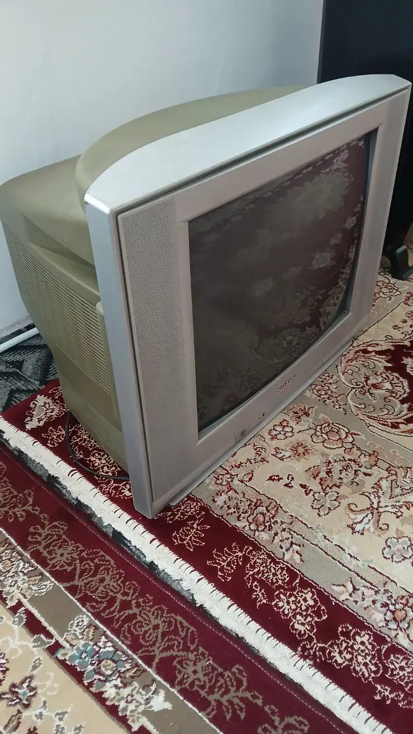 تلویزیون۲۱اینچ رنگی|تلویزیون و پروژکتور|کیاشهر, |دیوار