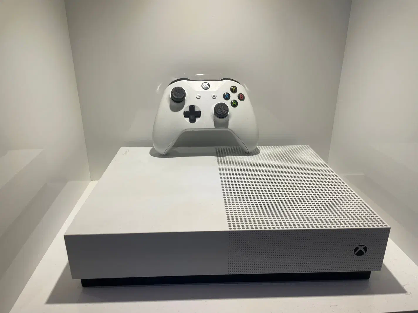 Xbox one s all digital|کنسول، بازی ویدئویی و آنلاین|تهران, حکیمیه|دیوار