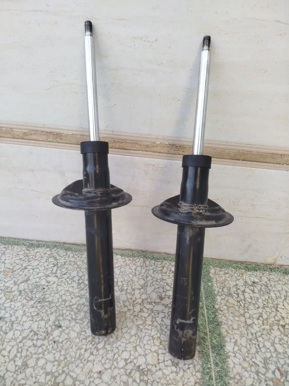 کمک فنر جلو روغنی و گازی پژو|قطعات یدکی و لوازم جانبی|خرمآباد, |دیوار