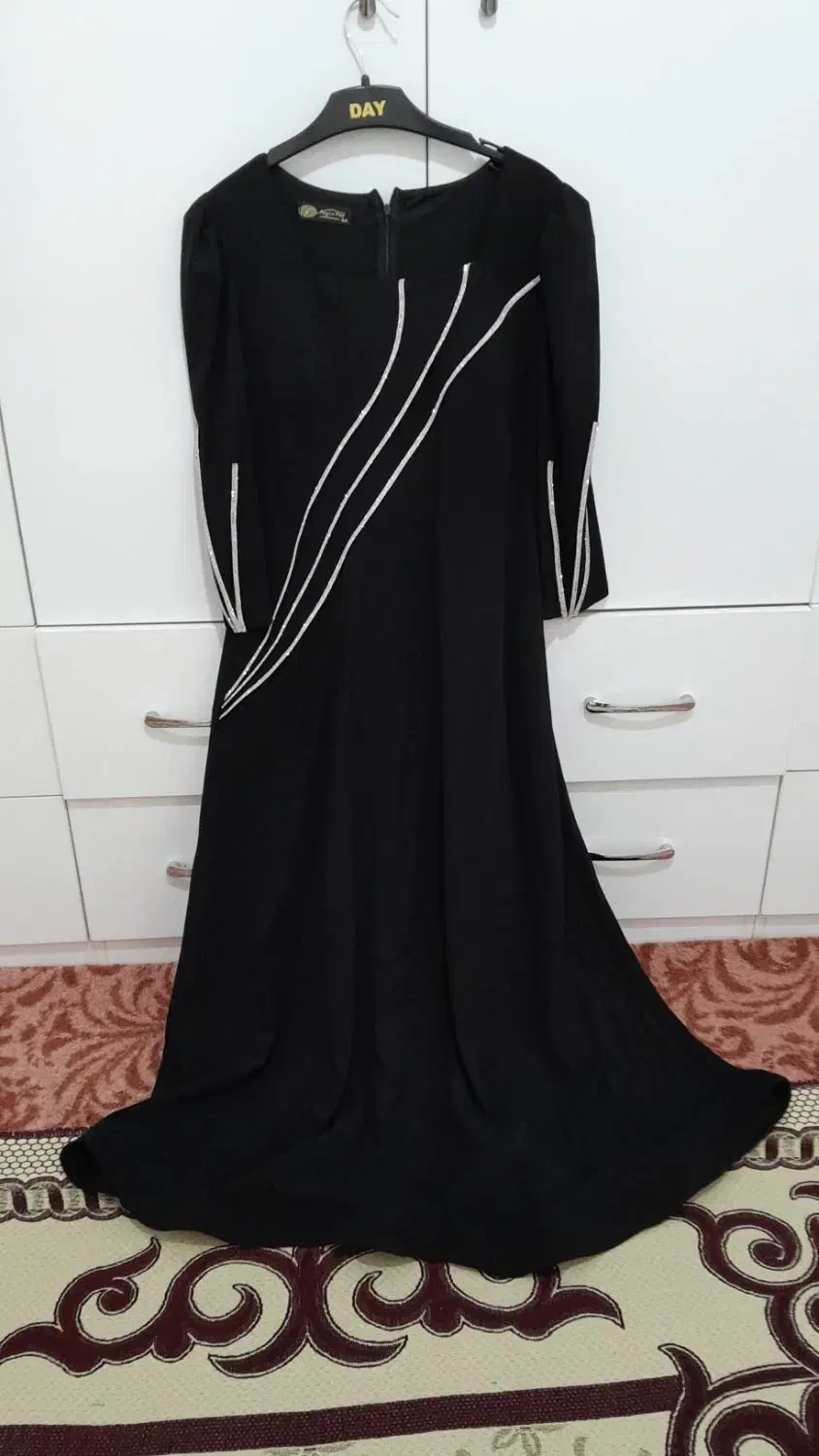 لباس مجلسی|لباس|خرمدره, |دیوار