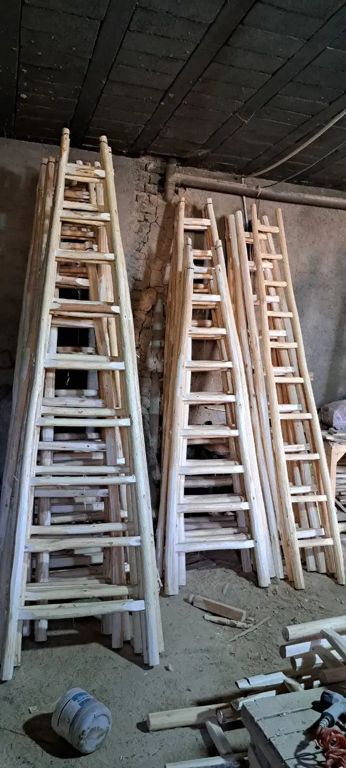 نردبان، میخ چوبی، تخت|ابزارآلات|مشهد, عامل|دیوار
