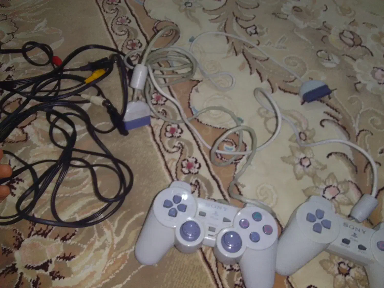 دسته پی لی ۲ دو دسته سالم نو با کابل بدون خرابی|کنسول، بازی ویدئویی و آنلاین|سنقر, |دیوار