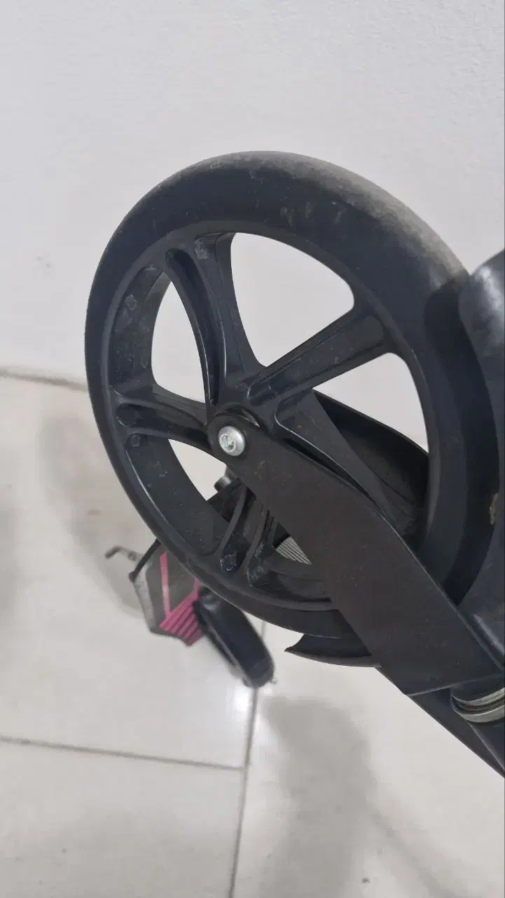 اسکوتر  حرفه ایی|دوچرخه، اسکیت، اسکوتر|نور, |دیوار