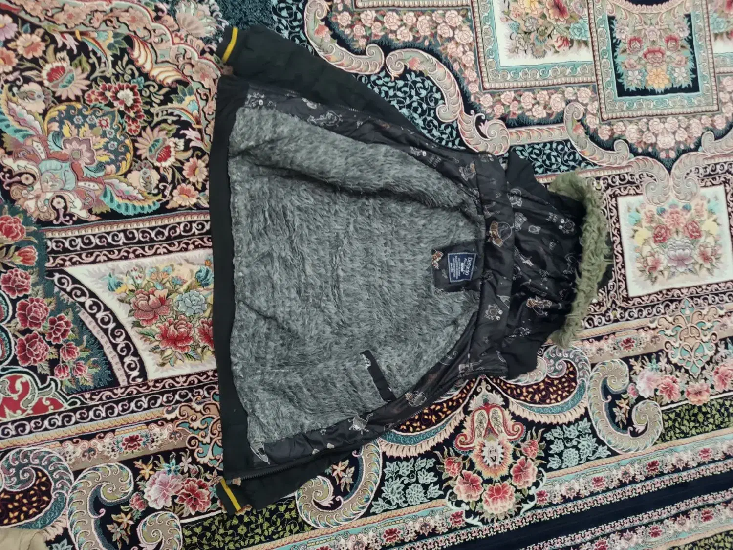 کاپشن بچه گونه وکفش بچه گونی سایز ۲۱|کفش و لباس بچه|آزادشهر, |دیوار