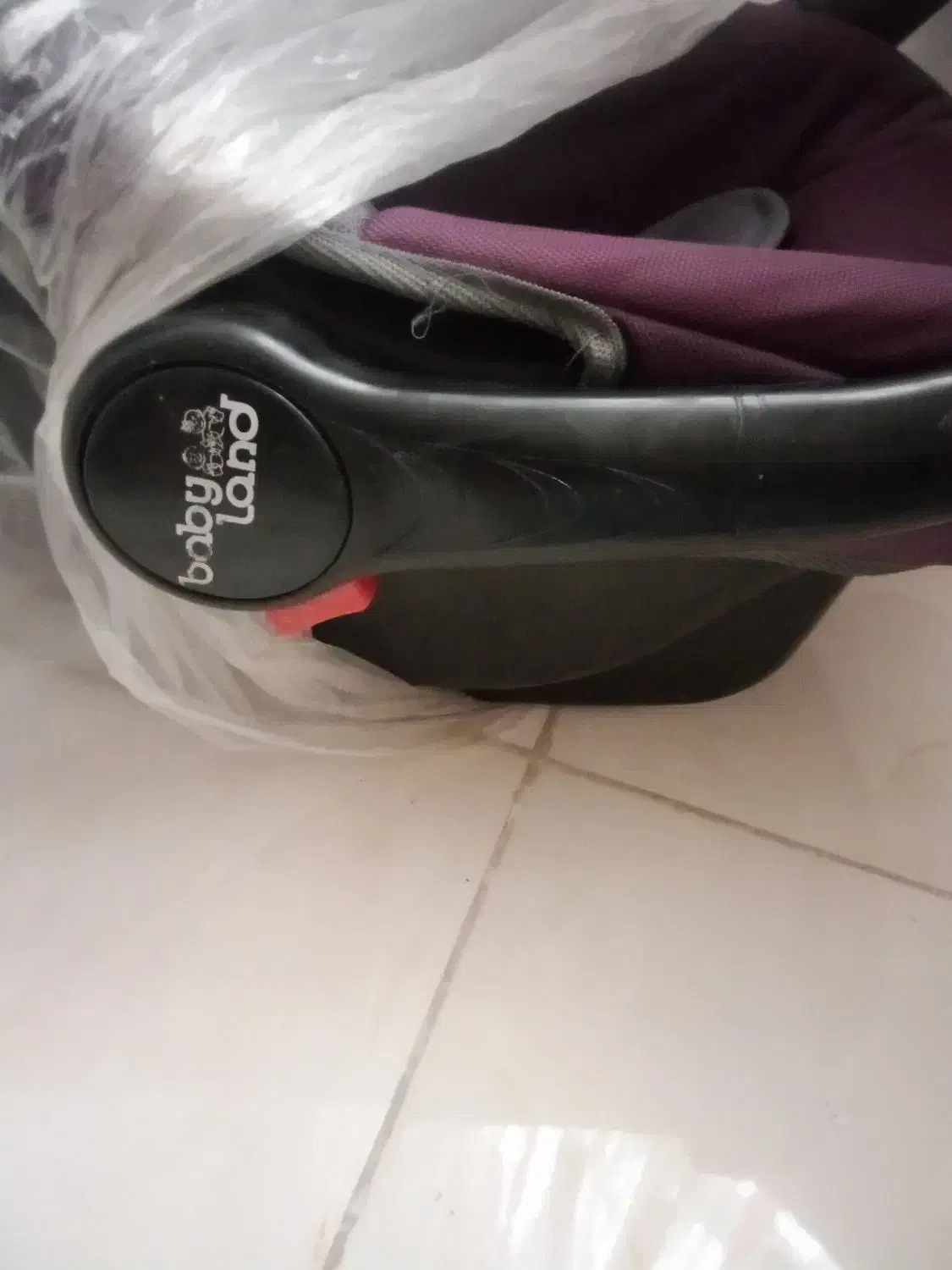 تعدادی لوازم بچه|کالسکه و لوازم جانبی|تهران, آزادشهر|دیوار