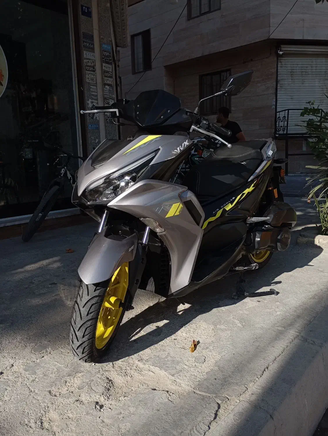 ایروکس مدل 1401 درحد کم کار|موتورسیکلت|باغستان, |دیوار