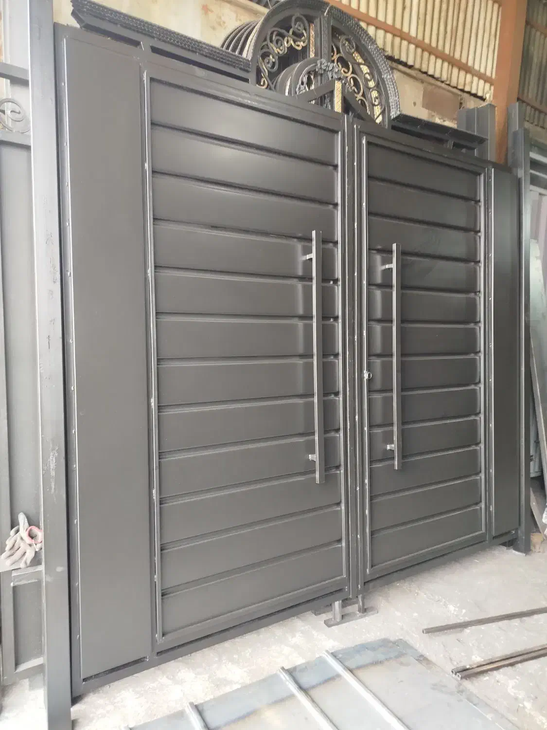 درب0مدرن. باغ. ویلایی ویلا باغی. حیاط پارکینگ|مصالح و تجهیزات ساختمان|تهران, خلازیر|دیوار