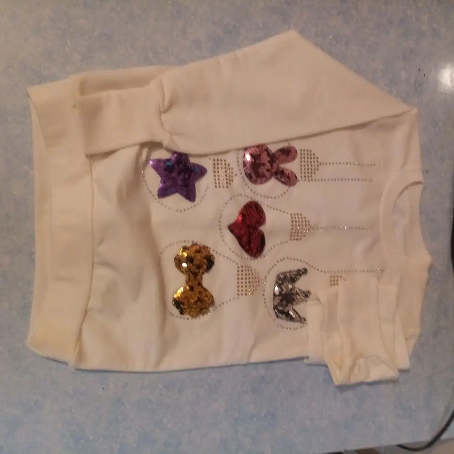 لباس نو|لباس|مرودشت, استادیوم|دیوار