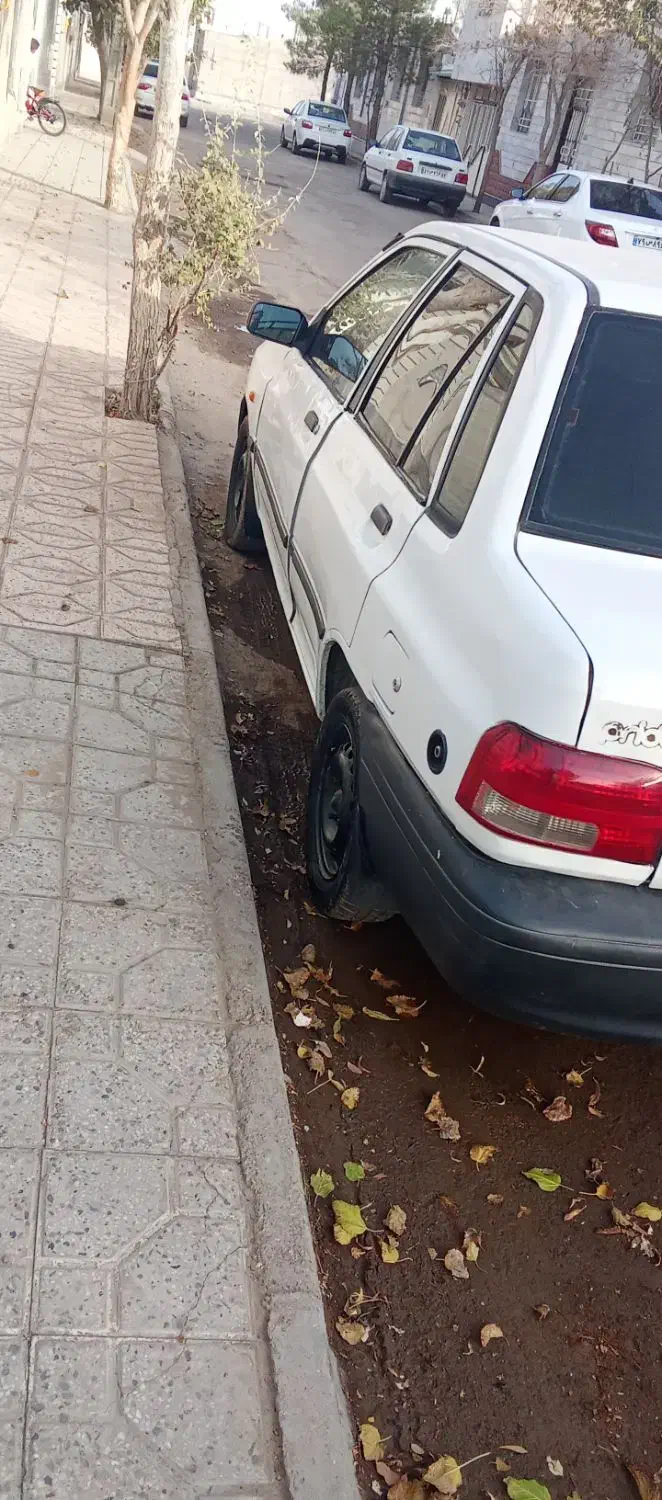 پراید مدل ۸۲ تمیز|خودرو سواری و وانت|قائن, |دیوار