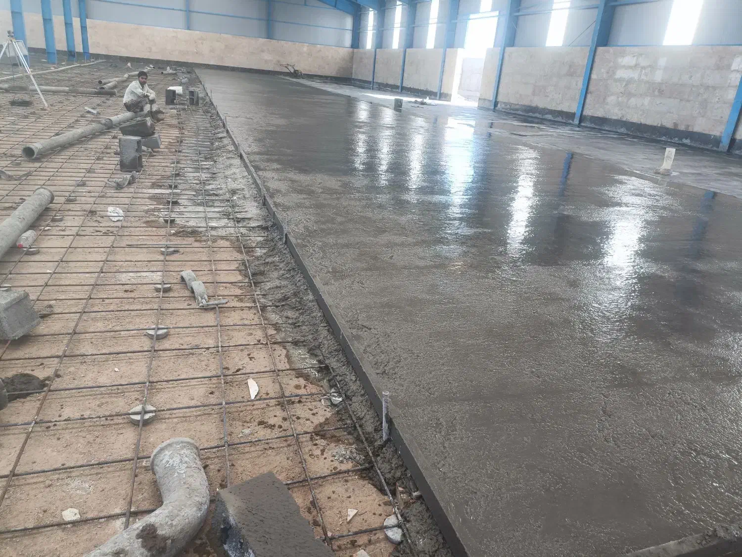 بتن لیسه‌ای با مال پروانه‌ای|خدمات پیشه و مهارت|کنارک, |دیوار