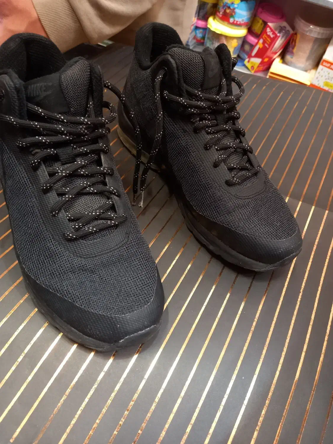 کفش کتانی نایک نیم بوت|کیف، کفش، کمربند|کنگاور, |دیوار