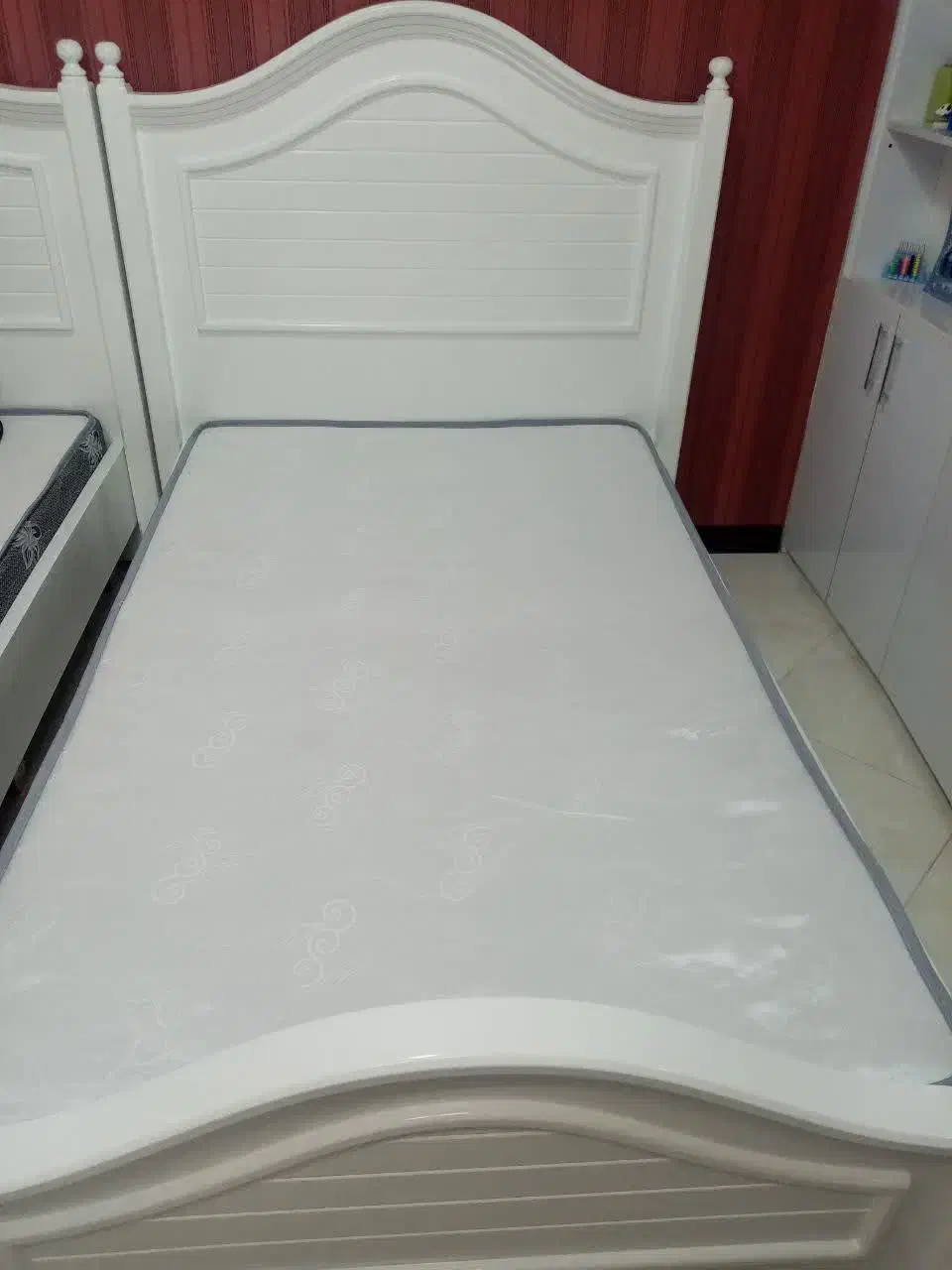 دو عدد تخت خواب همراه با پاسخ تختی|تخت و سرویس خواب|گلبهار, شهر جدید گلبهار|دیوار