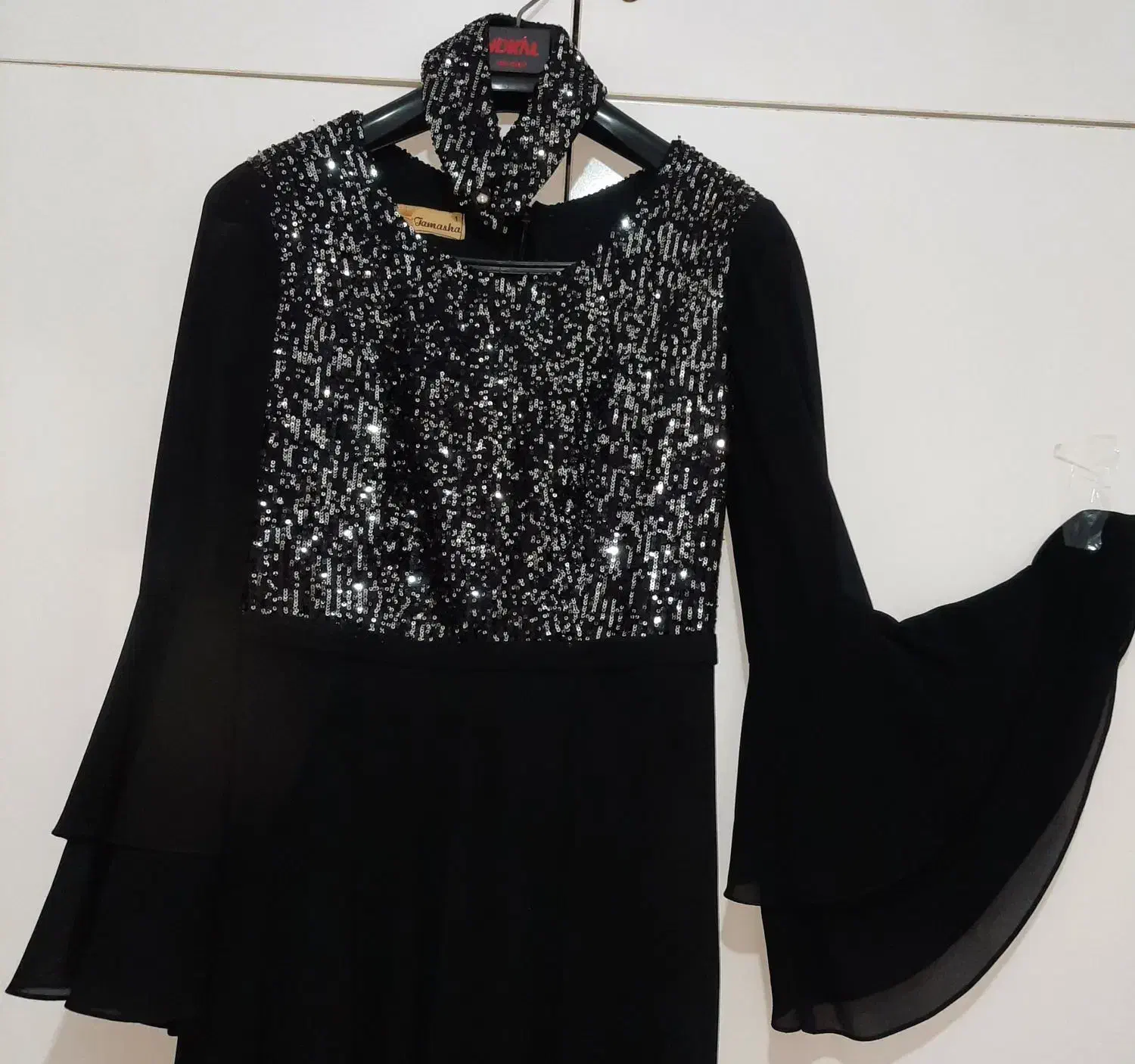 لباس مجلسی زیبا|لباس|شیراز, لشکری|دیوار