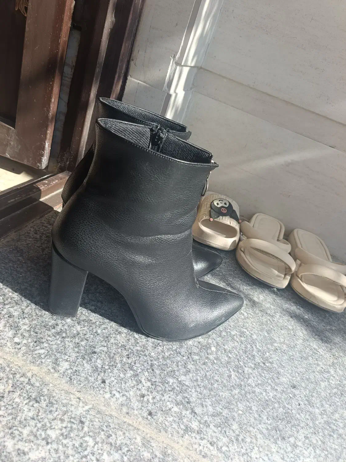 نیم بوت نو فقط یک بار استفاده شده و اندازه نشده|کیف، کفش، کمربند|سلماس, |دیوار