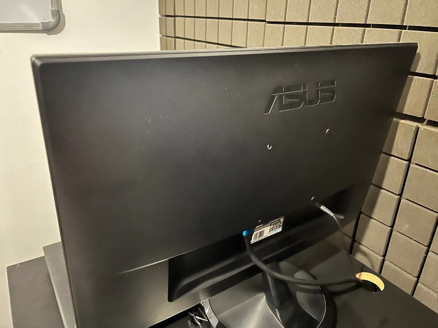 مانیتور ایسوس ۲۳ اینچ|قطعات و لوازم جانبی رایانه|چهارباغ, |دیوار