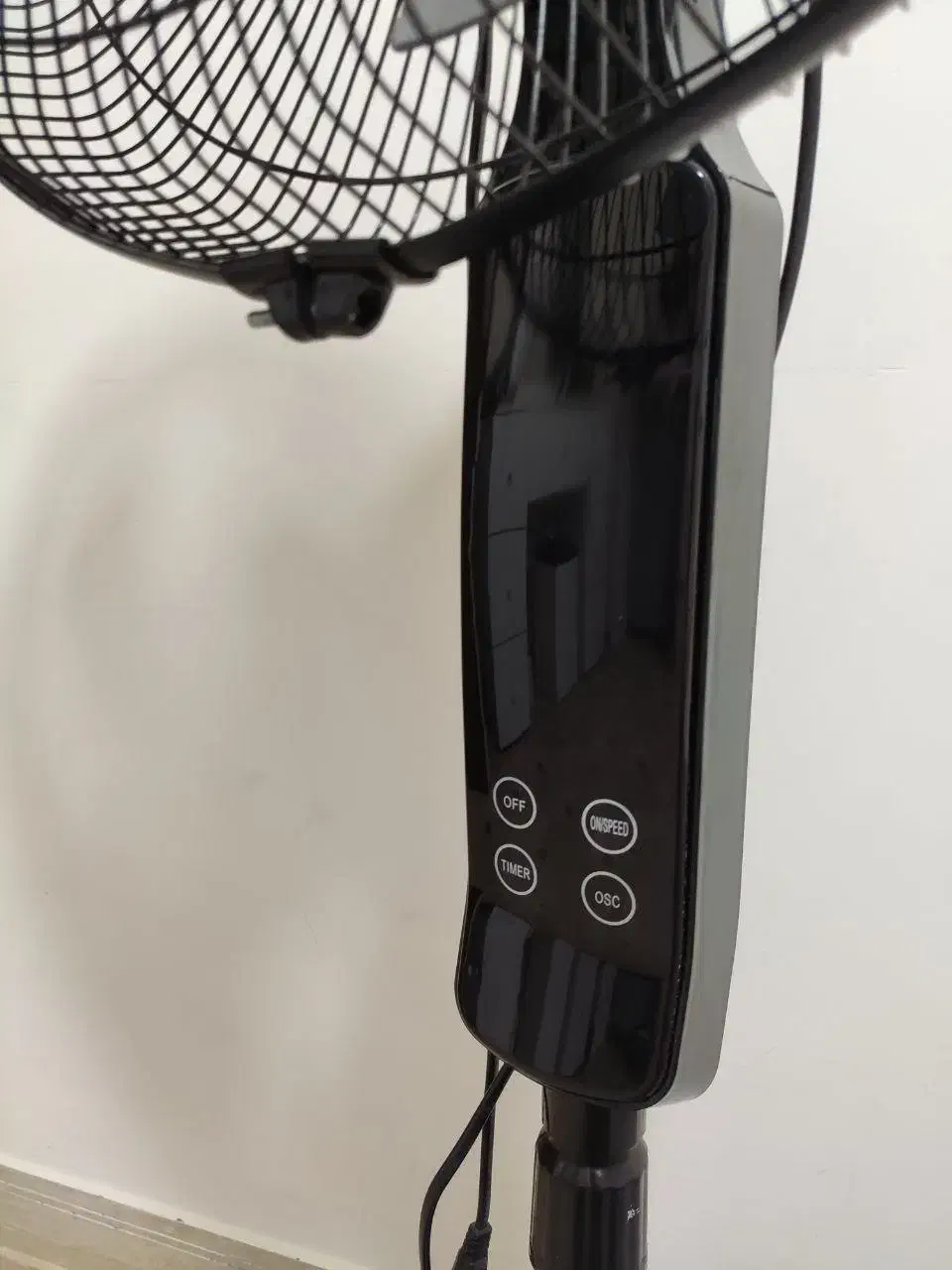 پنکه ایستاده ادمیلسون درجە یک|پنکه و تصفیه‌کنندهٔ هوا|سنندج, |دیوار