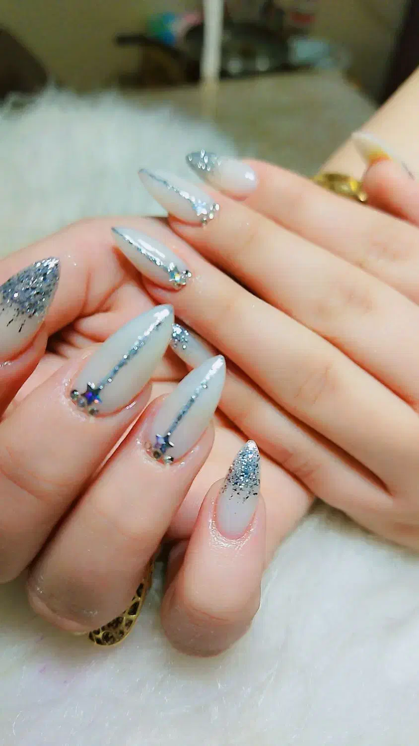 کاشت ناخن|خدمات آرایشگری و زیبایی|میاندوآب, |دیوار