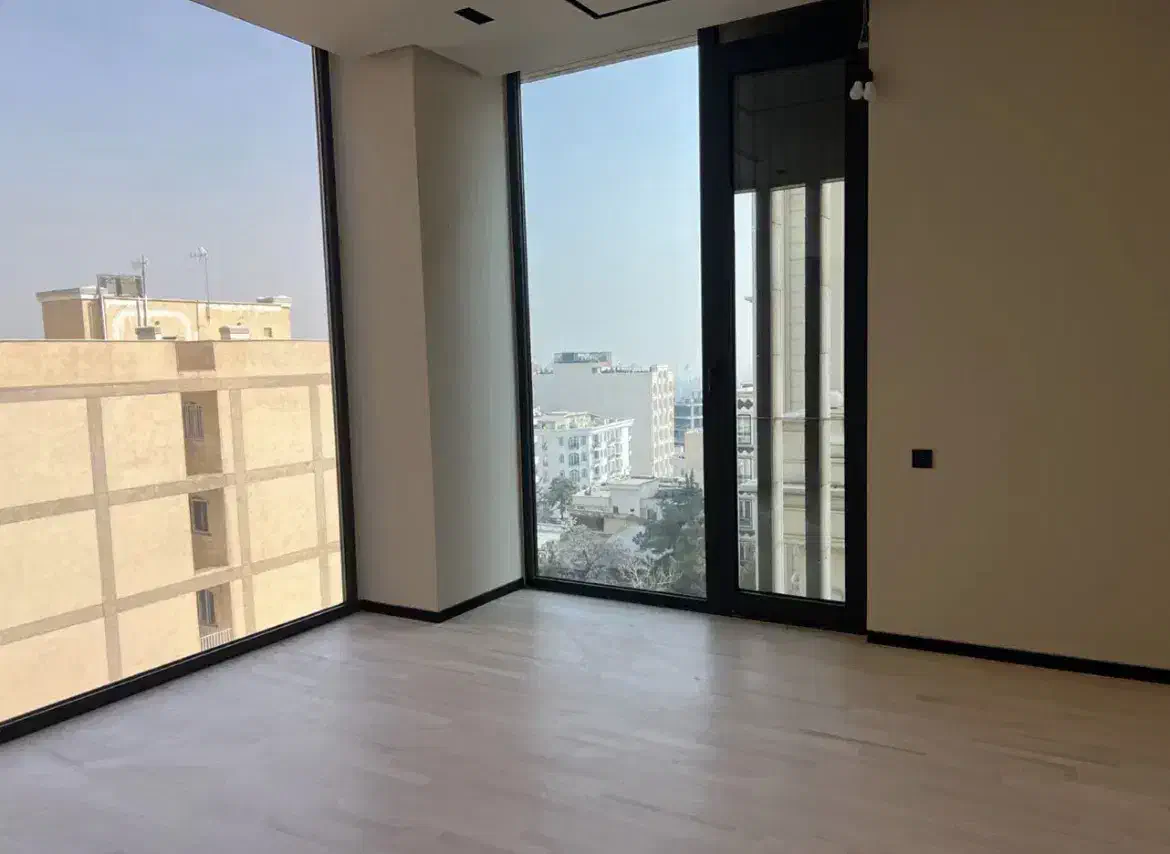 دیباجی جنوبی/۲۲۲متر ۲خواب ۱مستر/نوساز/تکواحدی/2P