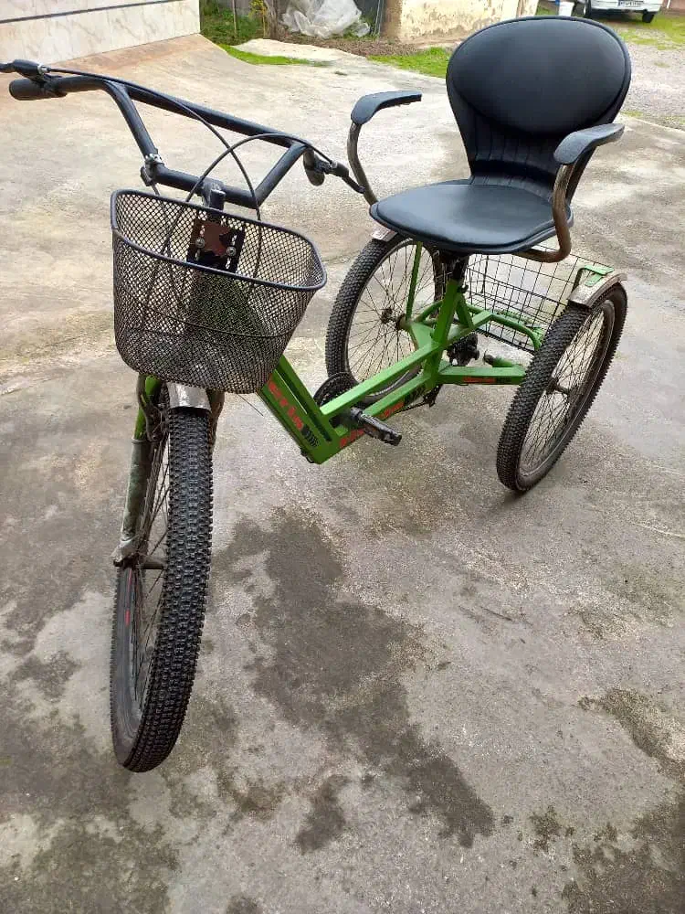 سه چرخه در حد نو|دوچرخه، اسکیت، اسکوتر|فومن, |دیوار