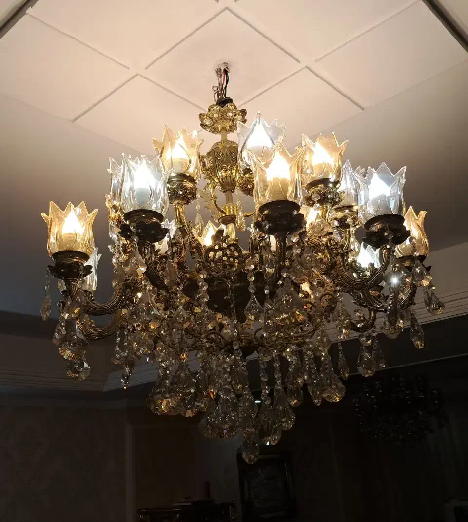 لوستر برنجی با کیفیت درحد نو|لوستر و چراغ آویز|تهران, ابوذر|دیوار