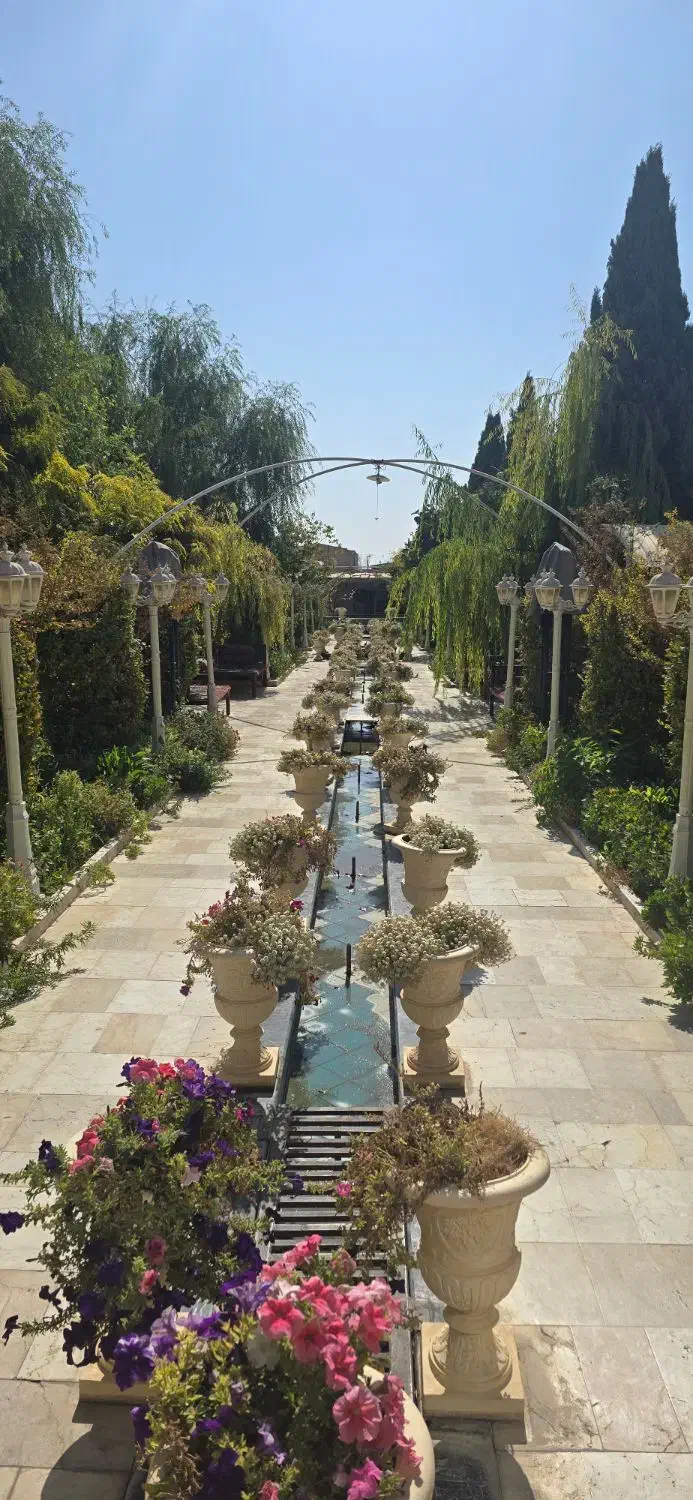 استخدام کمک آشپز و کارگر آشپزخانه و گارسون|استخدام خدمات فروشگاه و رستوران|خمینیشهر, |دیوار