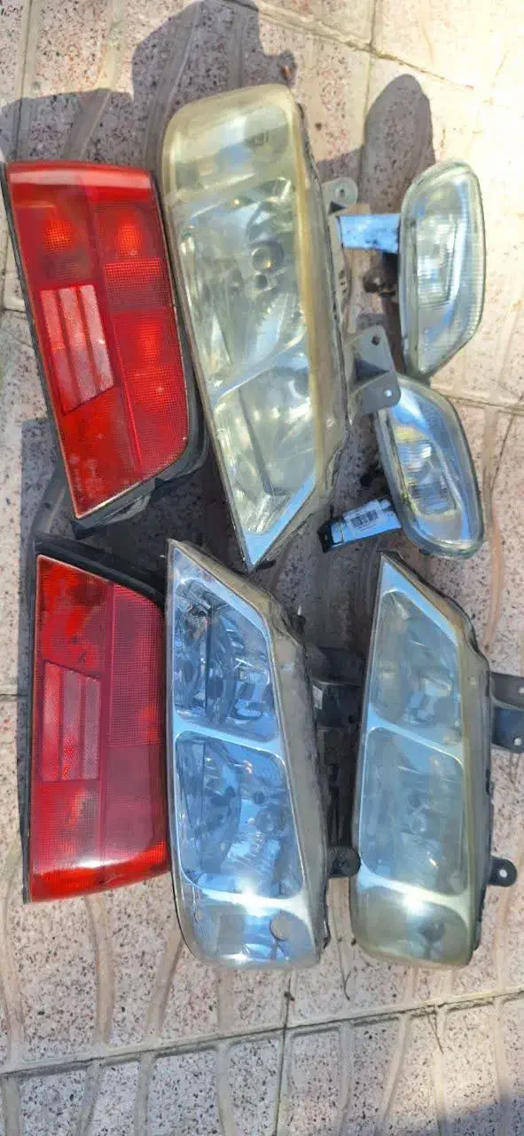 چراغ جلو پژو پارس|قطعات یدکی و لوازم جانبی|شیراز, میدان قائم|دیوار