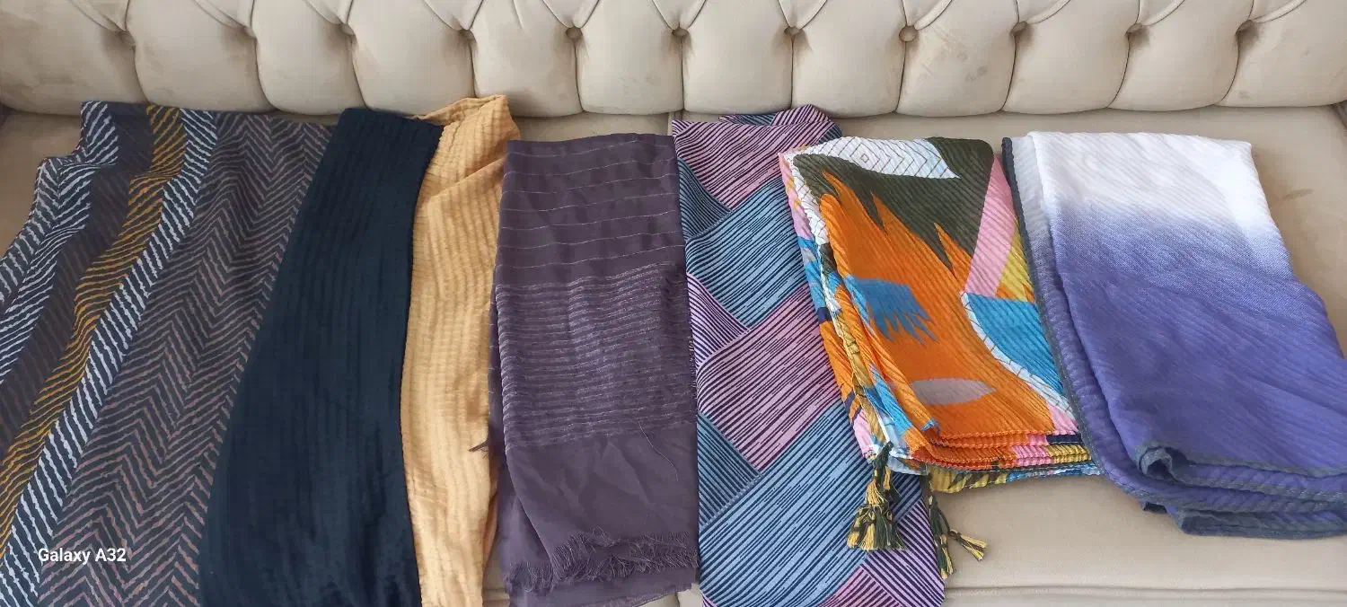 تعدادی شال زنانه|لباس|لنگرود, |دیوار