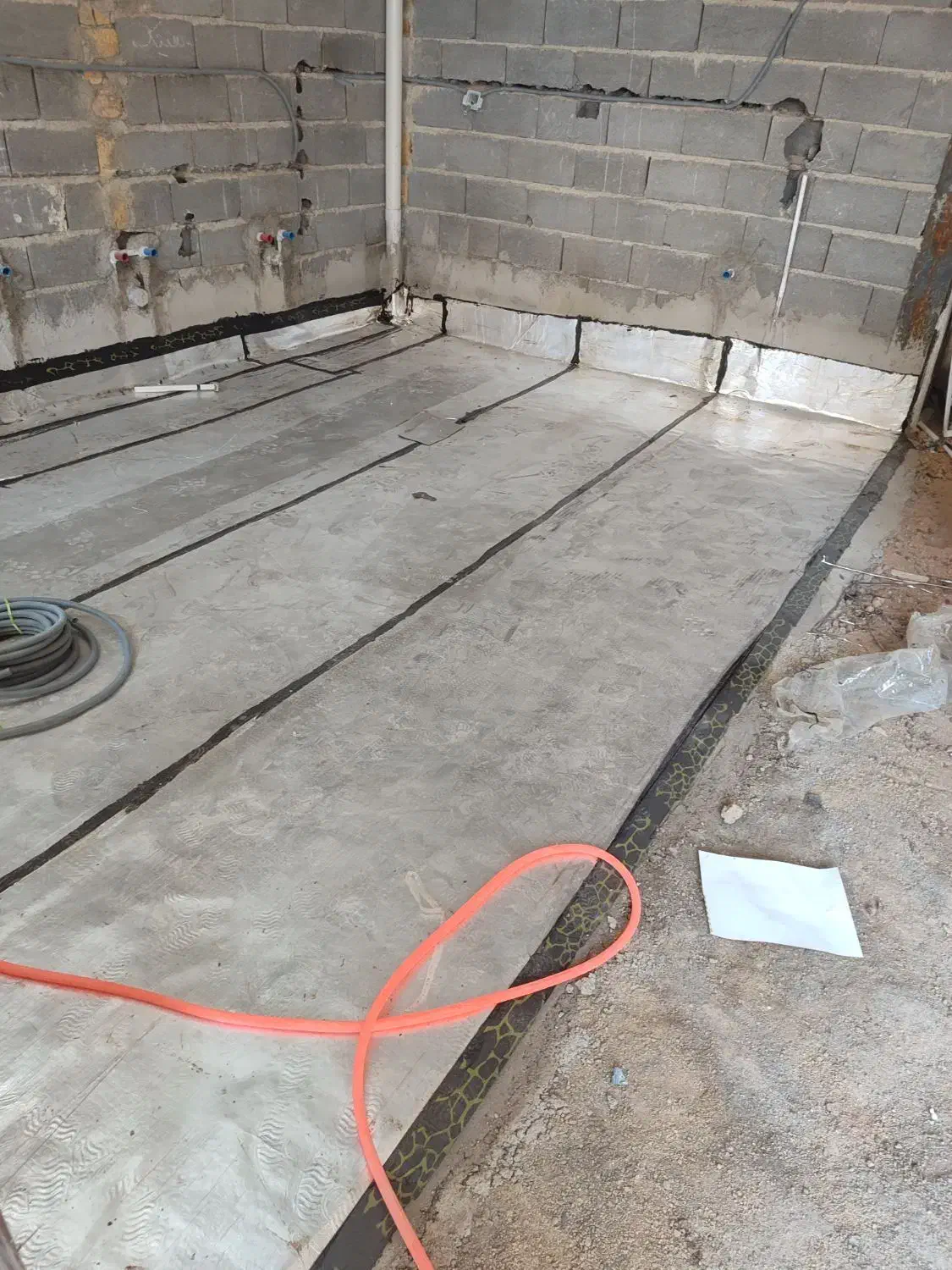 نصاب ایزوگام با بیست و سه سال سابقه کار|خدمات پیشه و مهارت|بروجرد, |دیوار