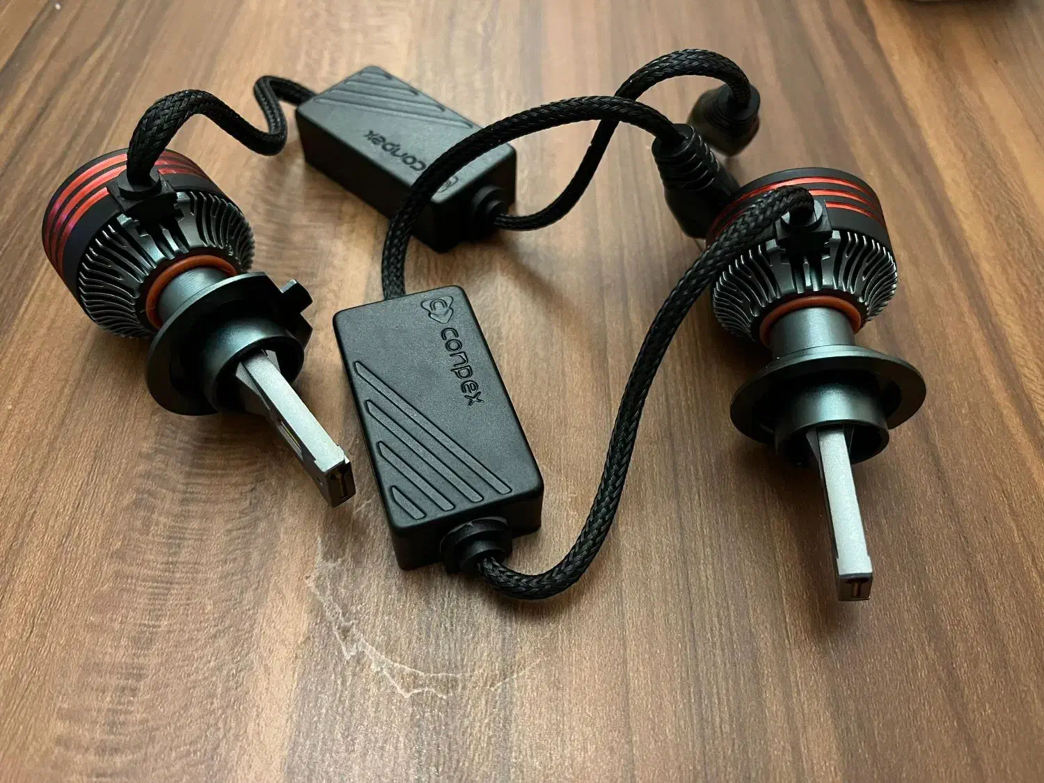 لامپ هدلایت|قطعات یدکی و لوازم جانبی|شیراز, شهرک صدا و سیما|دیوار