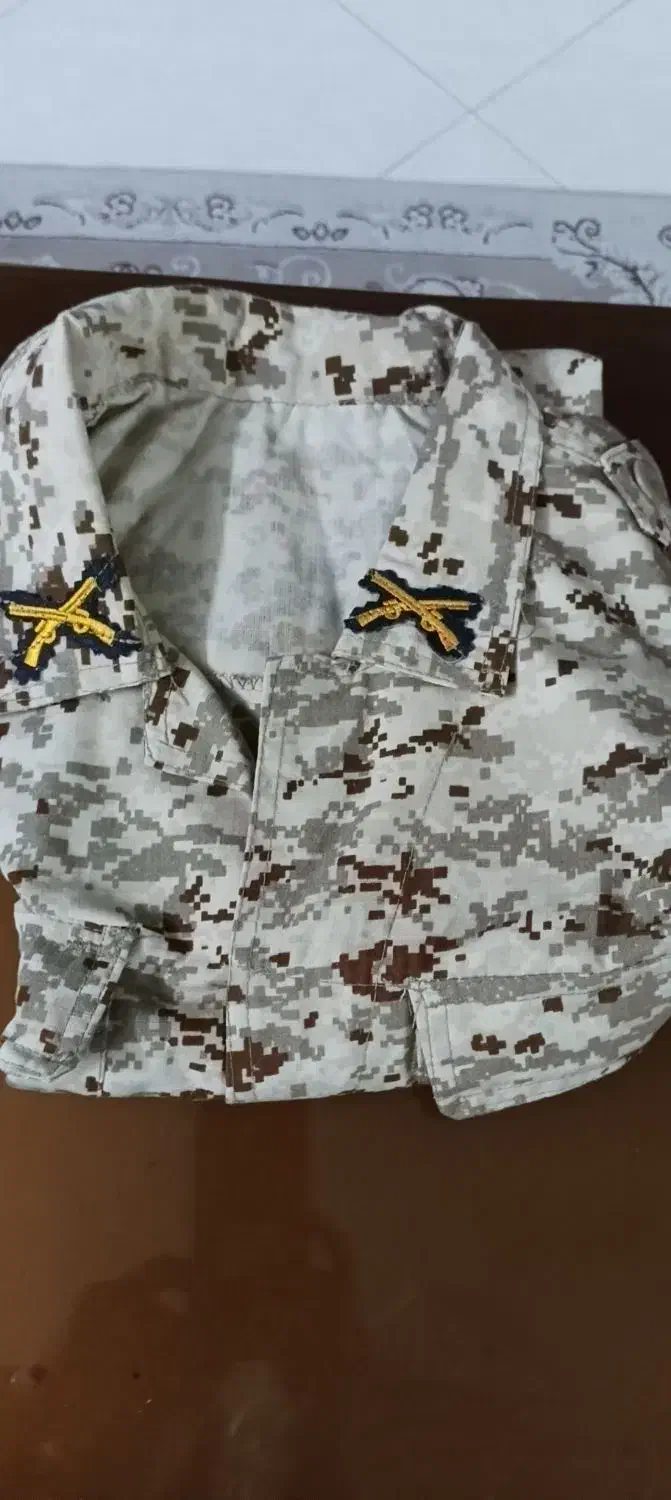 لباس ارتشی نوی نو|لباس|اصفهان, بهارستان|دیوار