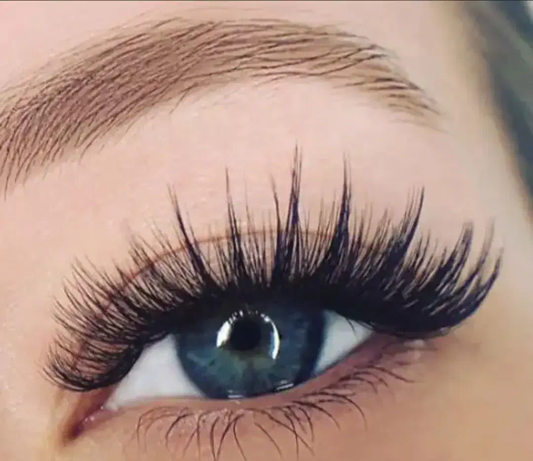 مژه های تان را به مژه کار واقعی بسپارید|خدمات آرایشگری و زیبایی|تهران, تهرانپارس غربی|دیوار