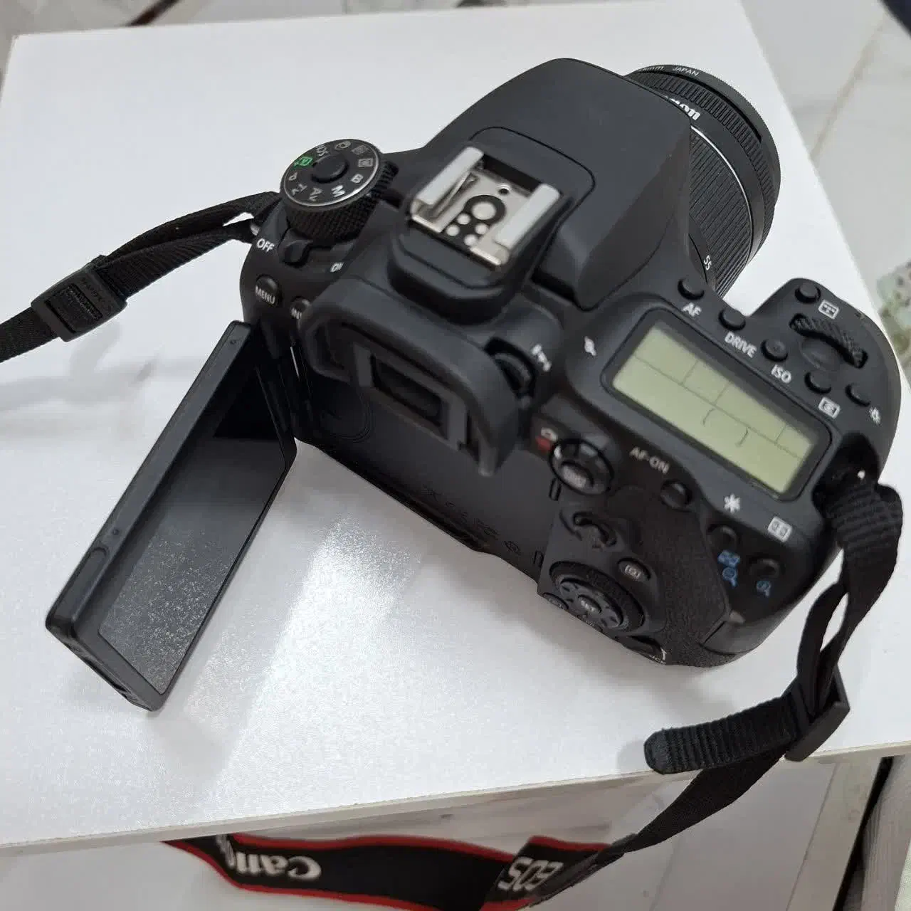 دوربین کنون 90Dبا لنز۱۸-۵۵،رم۱۲۸،باطری زاپاس و کیف|دوربین عکاسی و فیلمبرداری|قم, در بهشت|دیوار